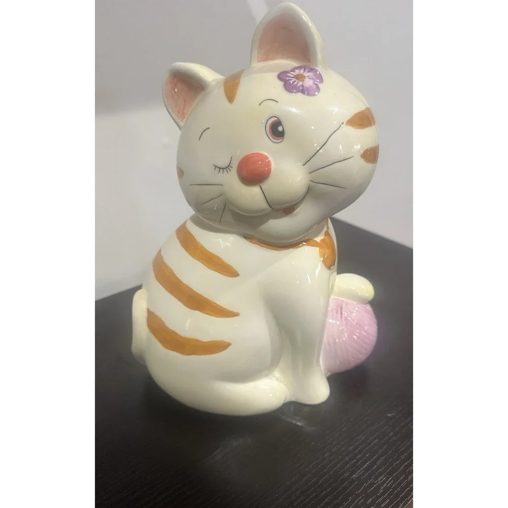 Ceramic Winking Striped Cat Piggy Bank Kitty Kitten Flower Yarn 12